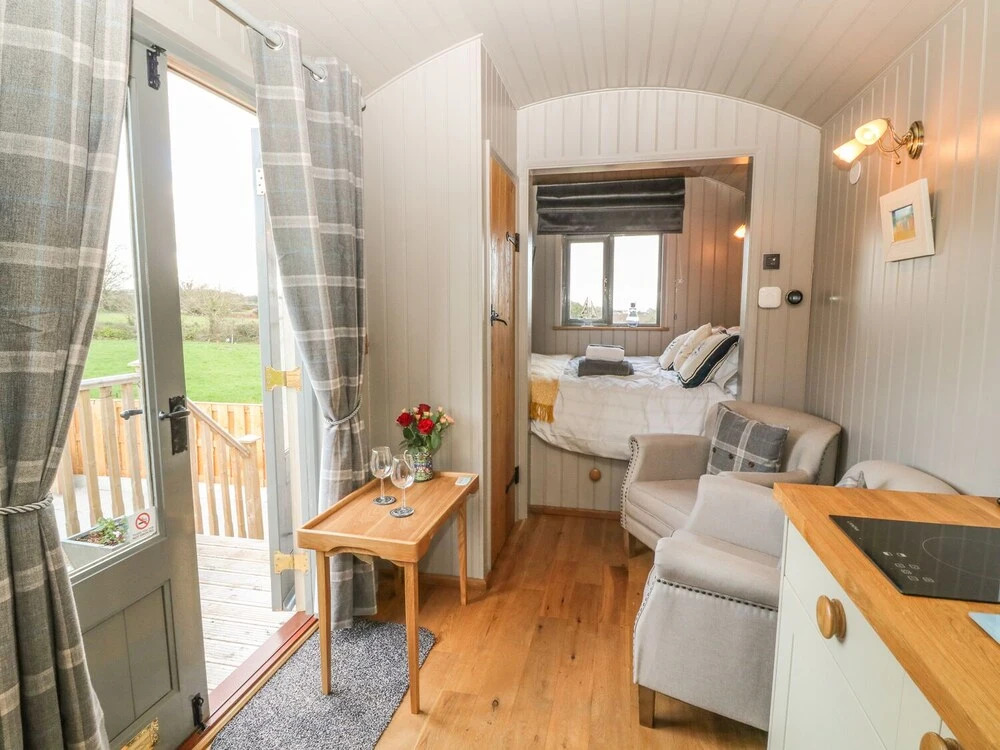 Cassie'S Shepherd'S Hut