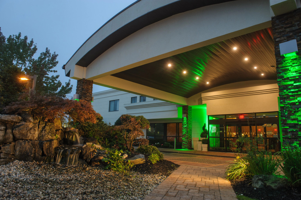 Holiday Inn Plainview-Long Island by IHG