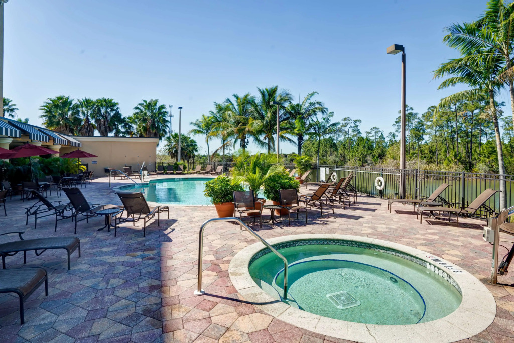 Embassy Suites Fort Myers - Estero