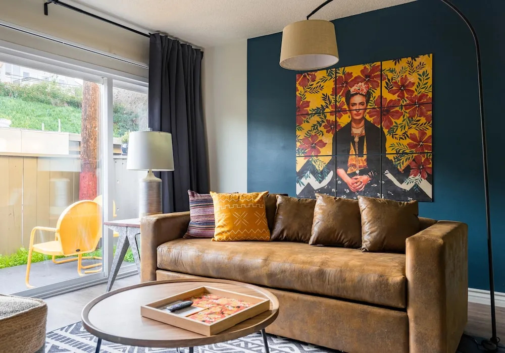 WanderJaunt-Serrano-2BR-Point Loma