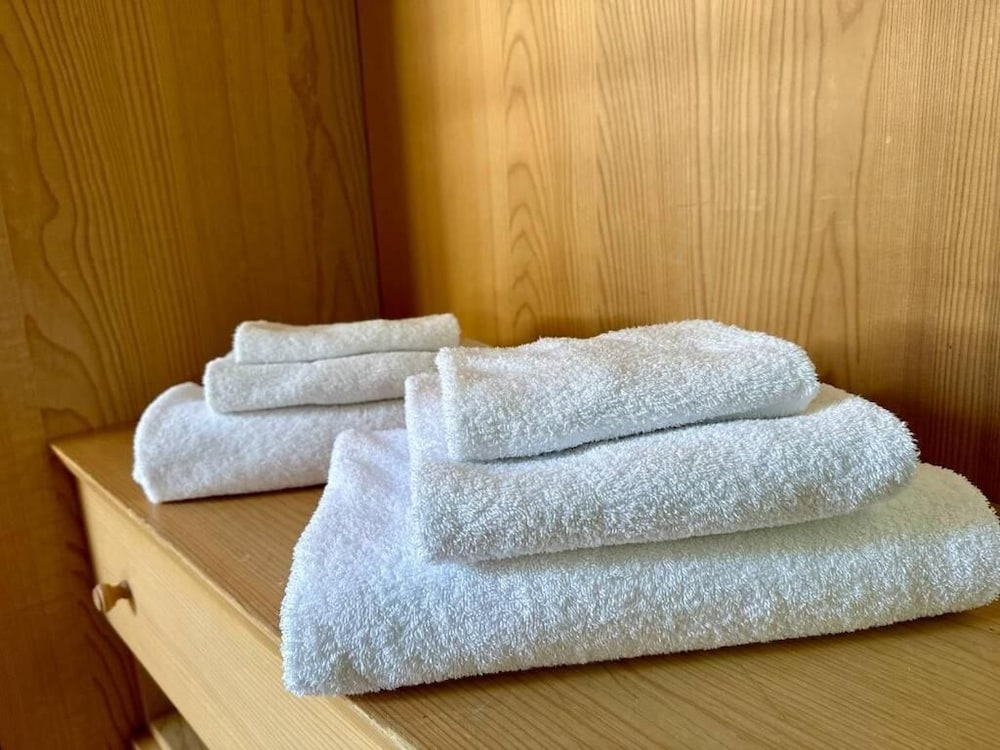 HC Hotel Garni - Rooms and Apartments
