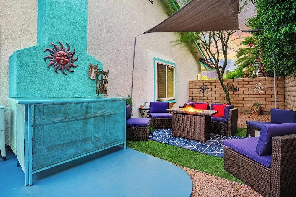 Casa Solara is a Quintessential Palm Springs Retreat