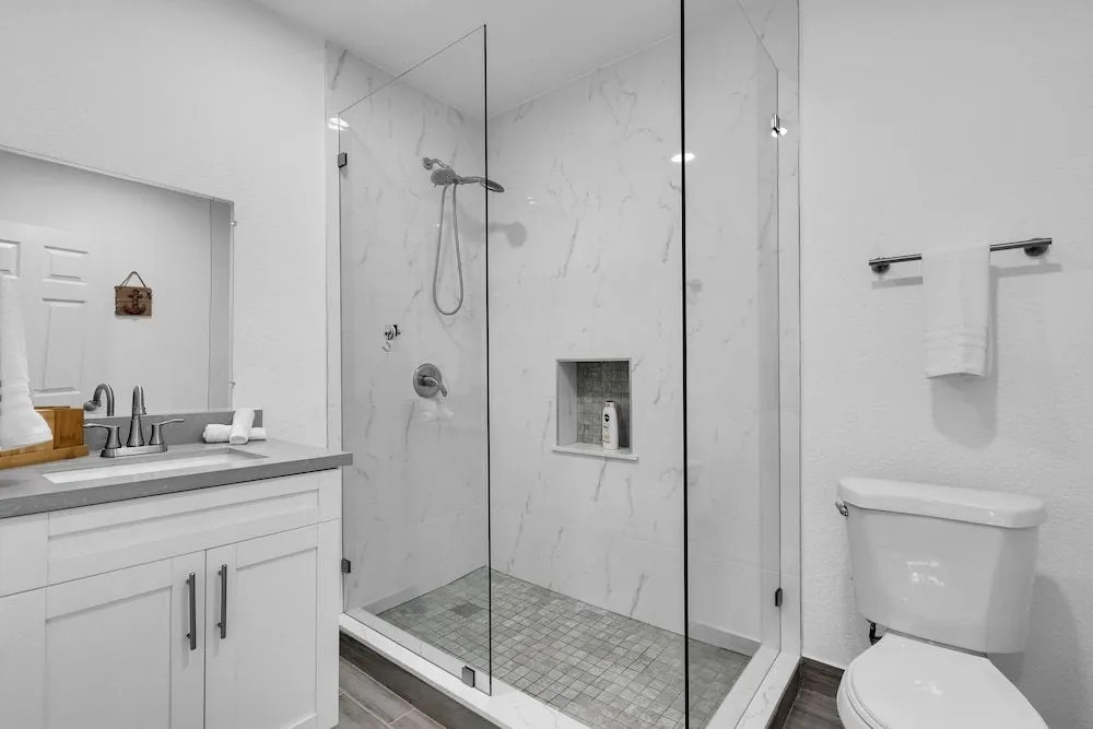 Modern & Cozy 5BD House in Buenavista