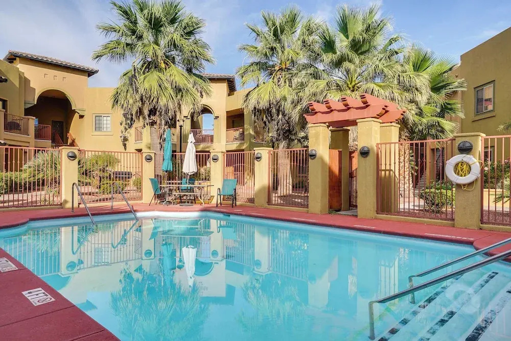 Inviting Las Cruces Condo < 1 Mi to Mesilla Plaza!
