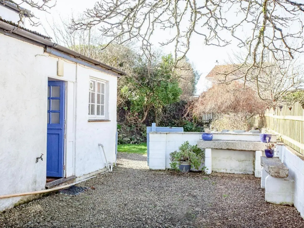 Willow Cottage