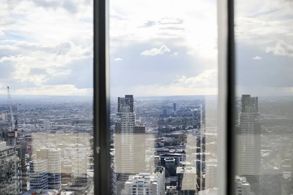 Stunning 2 Bedroom High Floor City View