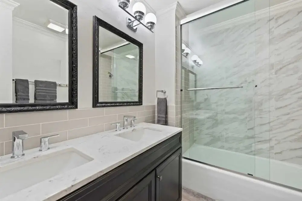 Luxury 3 Bedroom Condo In The Heart Of Bc Village