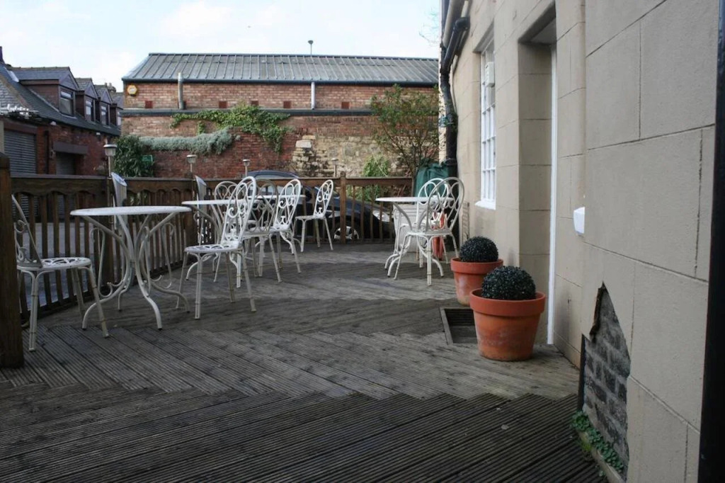 Sir William Fox Hotel