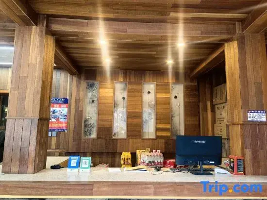 Deqin Yubeng Zhuanshan Snowland Homestay
