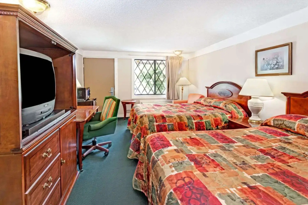 Knights Inn Austell