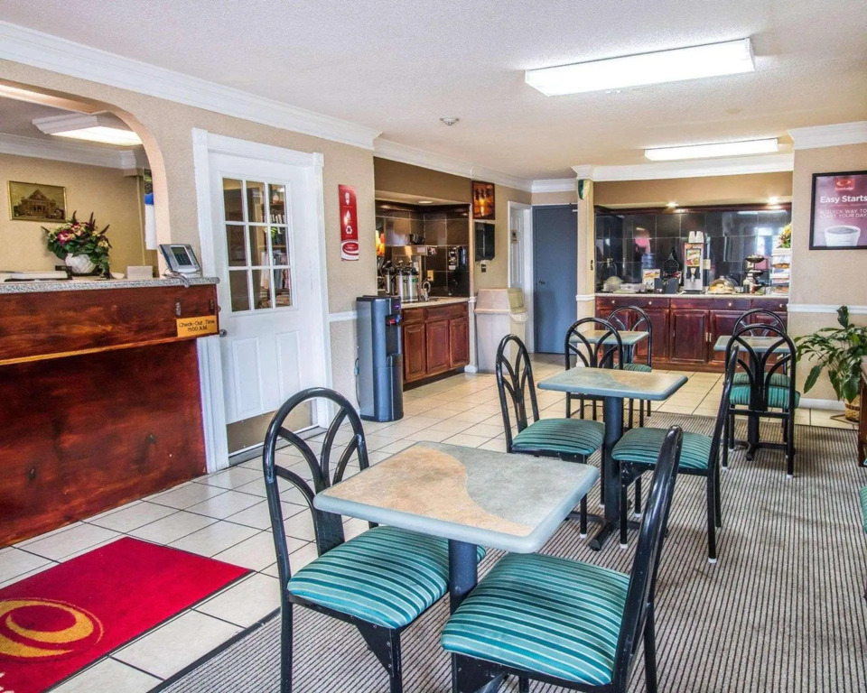 Econo Lodge Richmond Hill