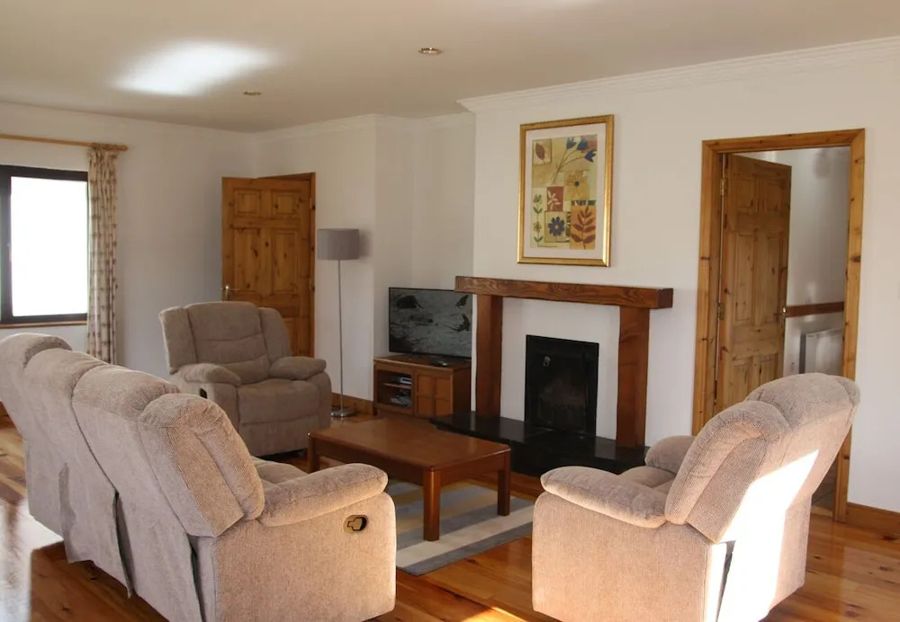 Galway Bay Lodge