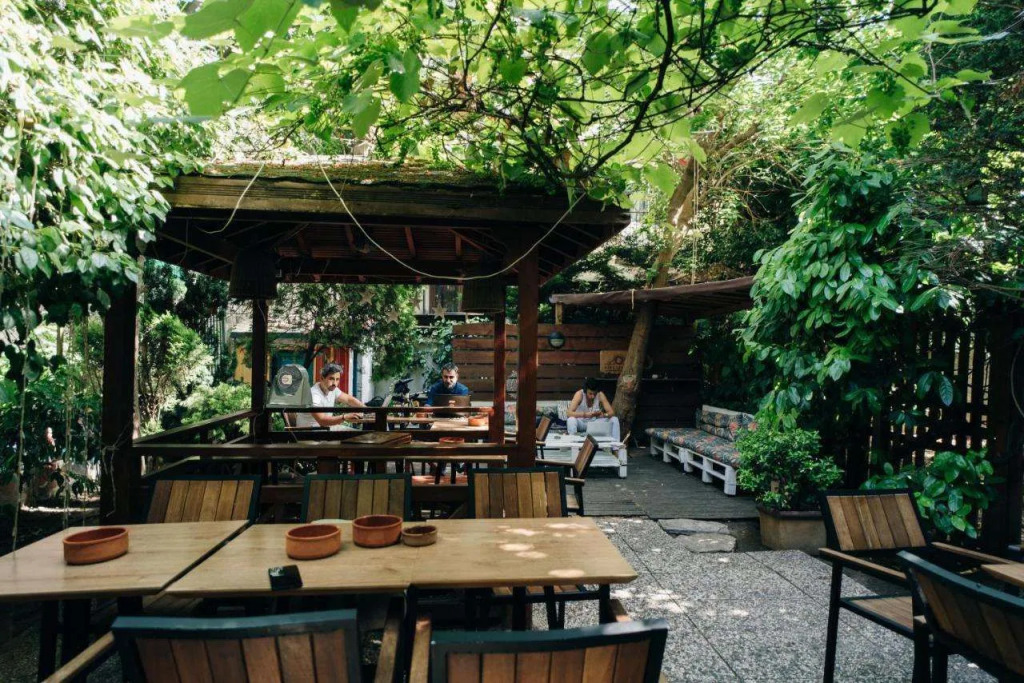 Hush Hostel Lounge