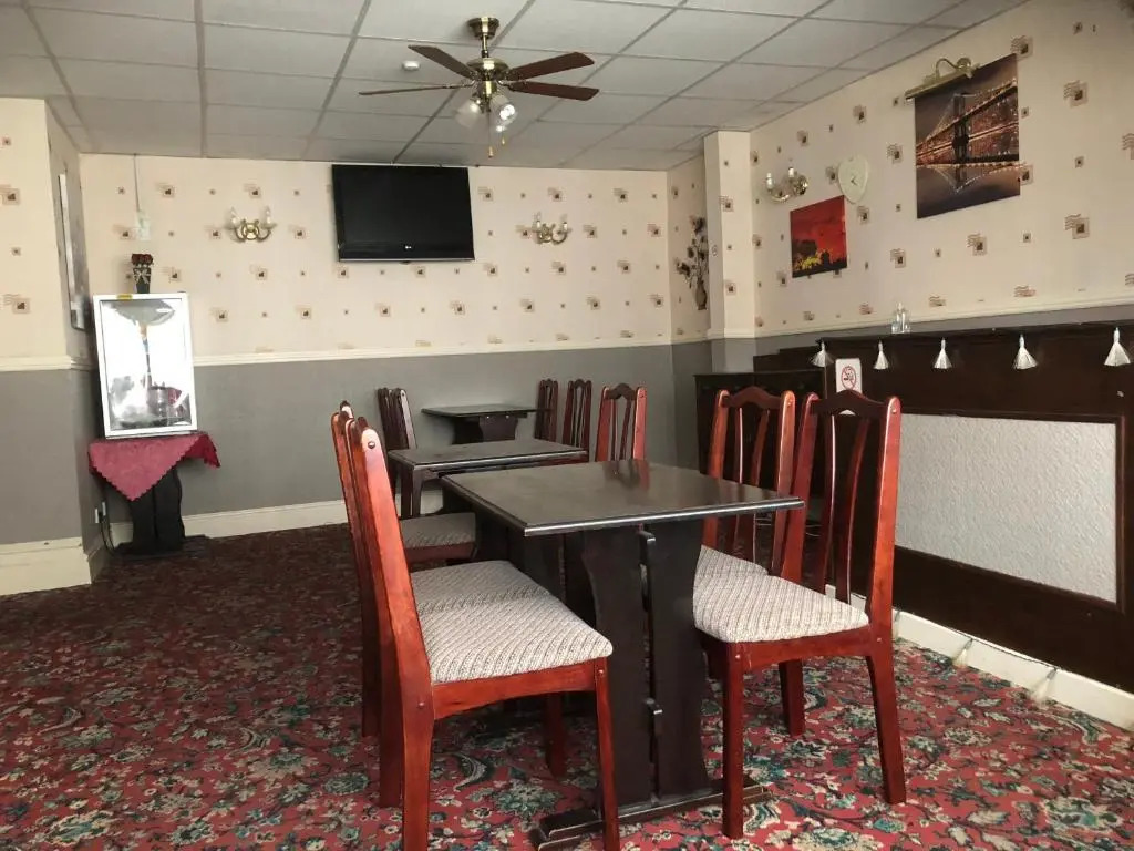 Melrose Hotel