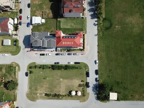 Denis Studios and Apartments