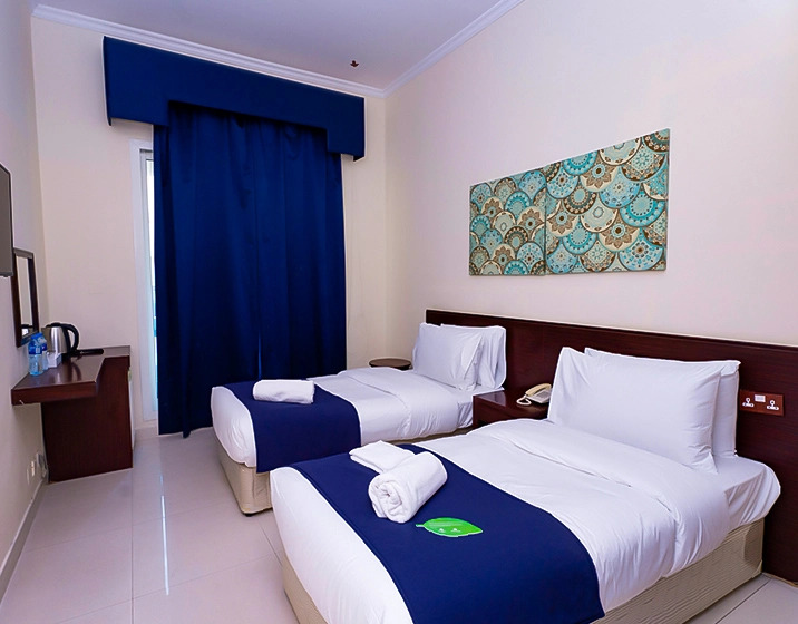 Click Square Hotel