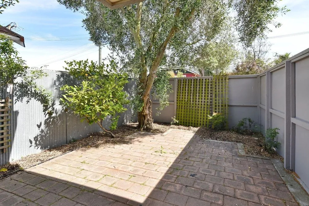City Haven - 4BR for Families & Friends, Secure Parking
