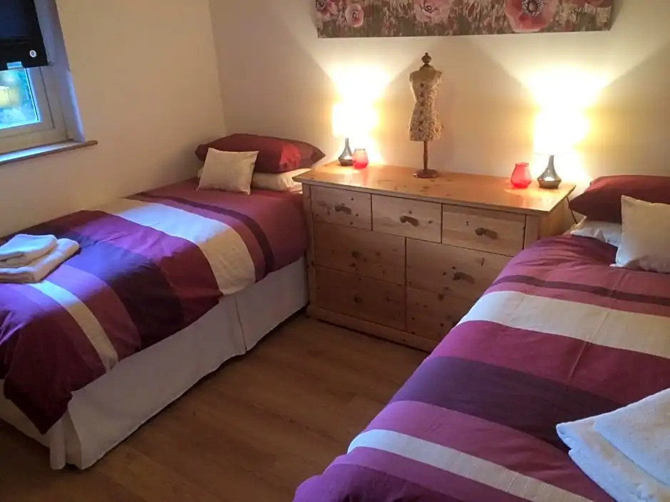 Woodburn Lodges