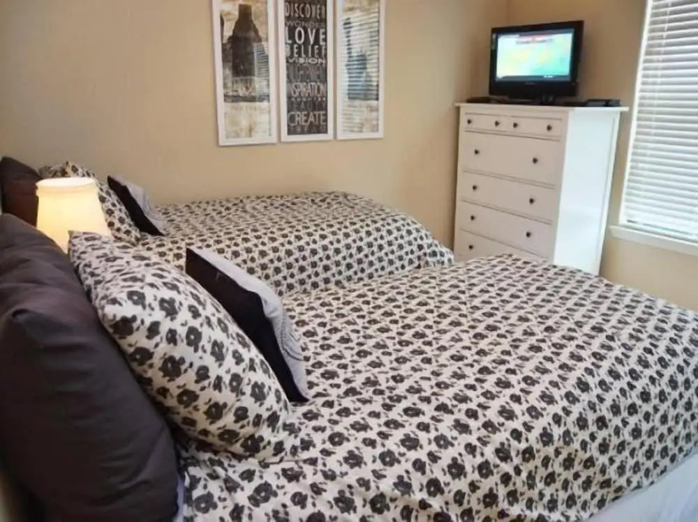 Spacious 3 Bed 3 Bath Condo in Bella Piazza Resort