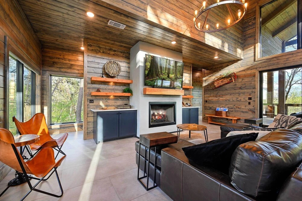 Secluded Creekside Cabin w/ Hot Tub & Fire Pit!