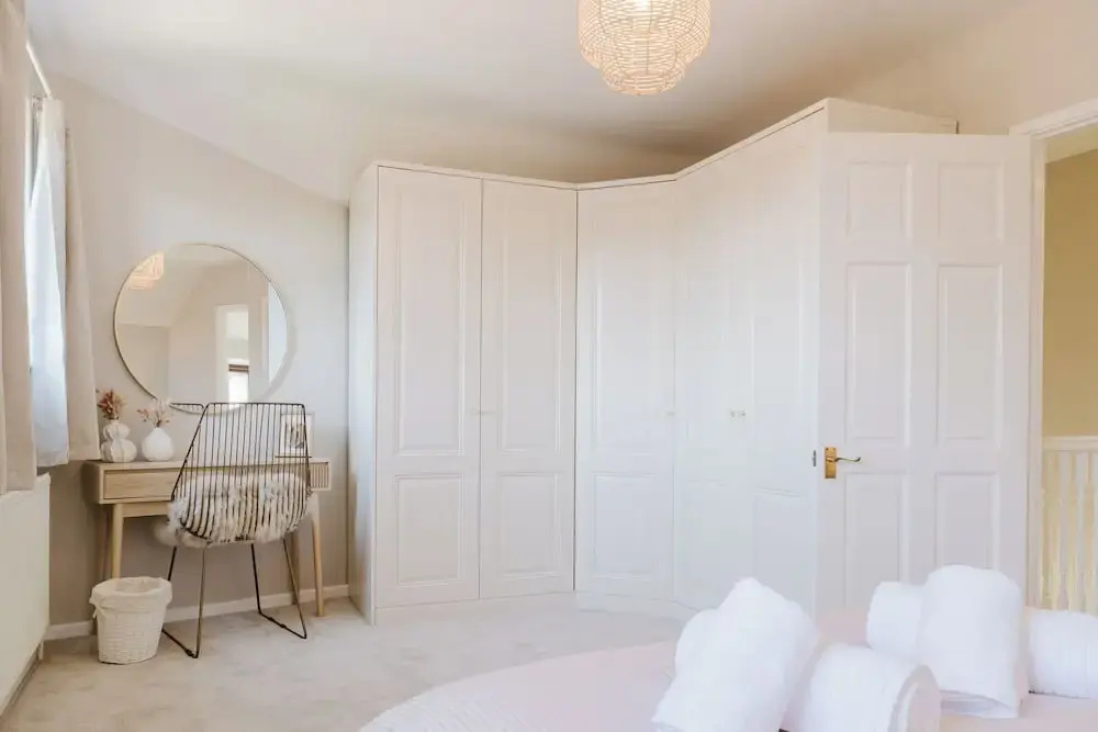 Beautiful 4 BD Home near Woodstock