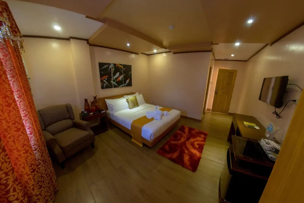 Royal Mansion Hotel