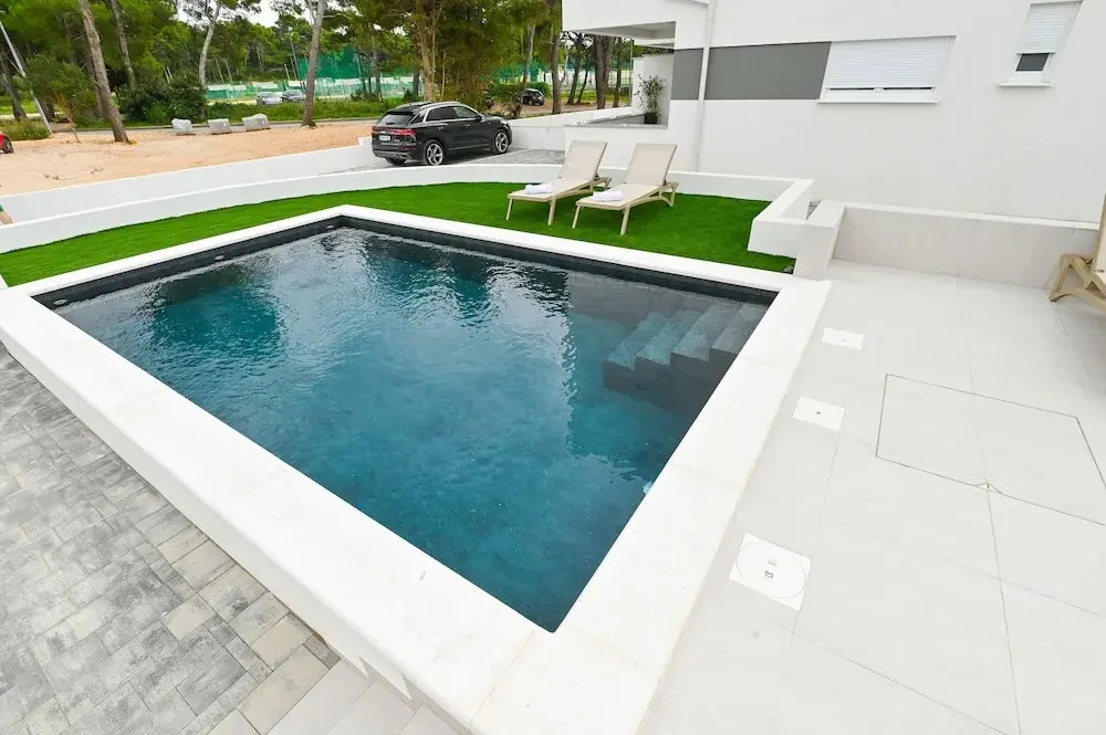 Apartments Break with pool