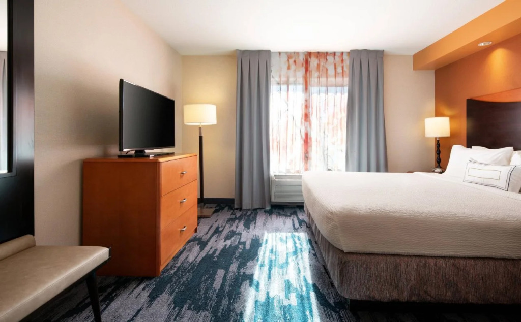 Fairfield Inn & Suites Redding