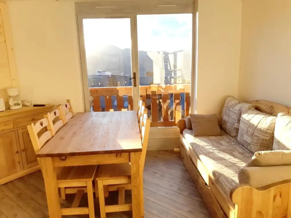 Apartment With one Bedroom in Val Thorens, With Wonderful Mountain Vie