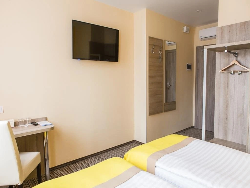 Raziotel Kyiv Yamska