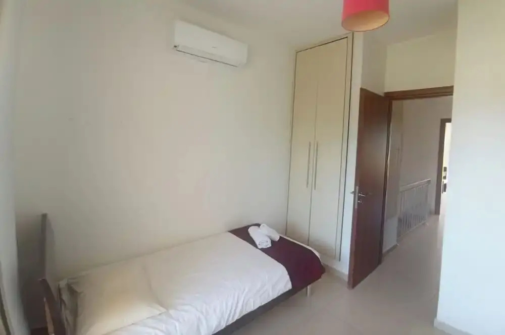 2 Bedroom House Sleeps 6 - Pool, Hot Tub, Garden
