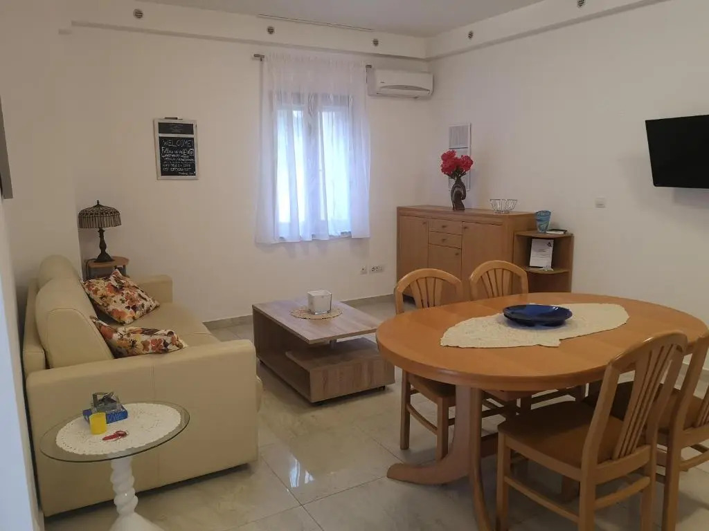 Flowers apartments Medulin, Fucane 1A