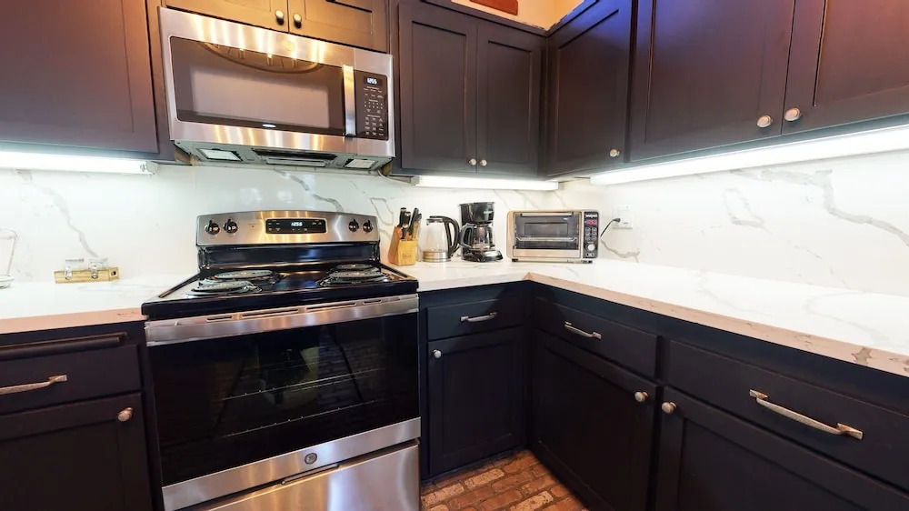 Snowcreek III 415 Gorgeous Mountain Views, Remodeled with Washer Dryer by RedAwning
