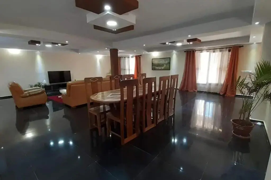villa luxueuse et meublée plus de 280 m²