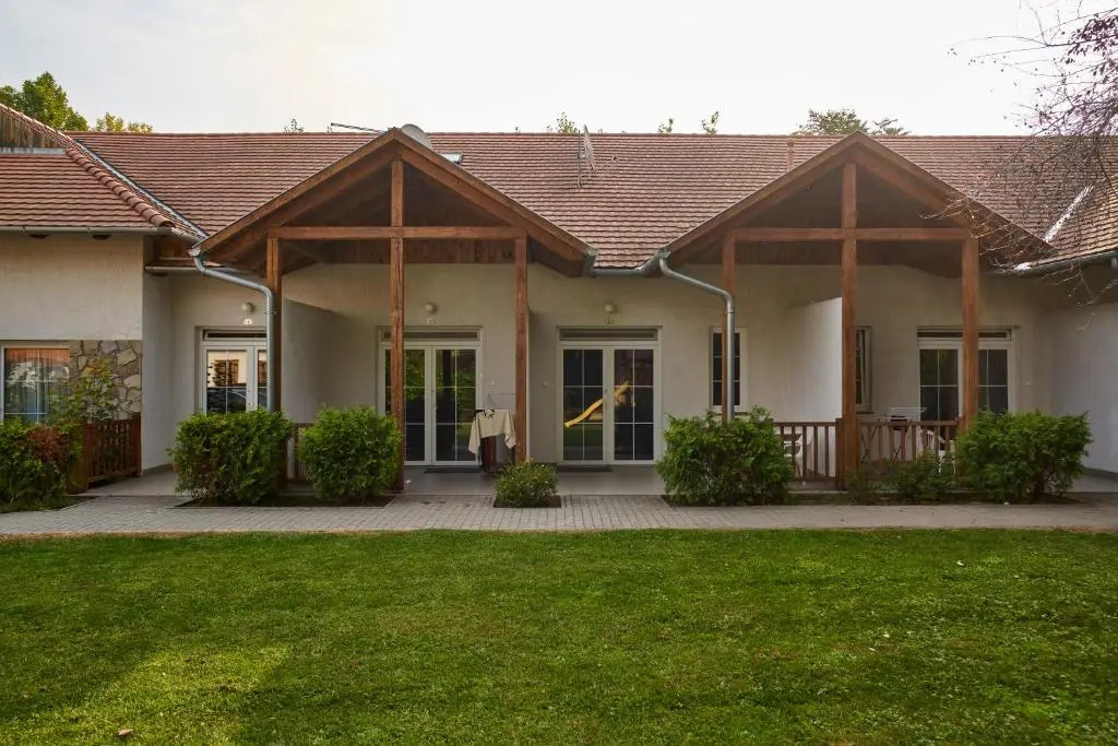Hotel Platán
