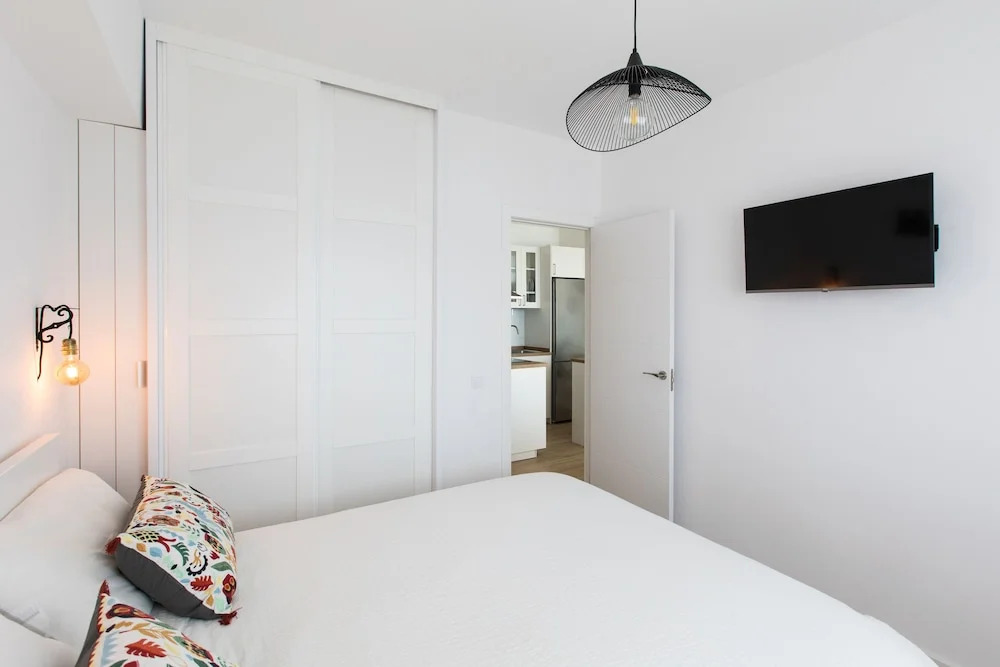 Endless Summer Apartment, Fresh Style and Sea Views