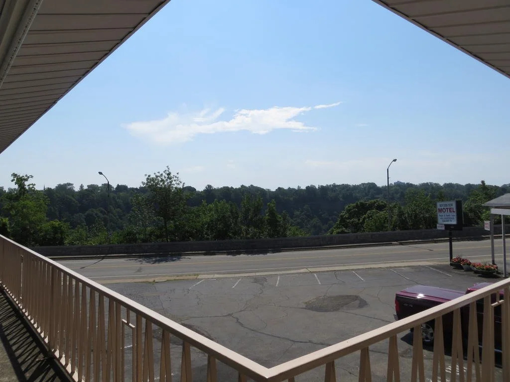 Riverview Motel