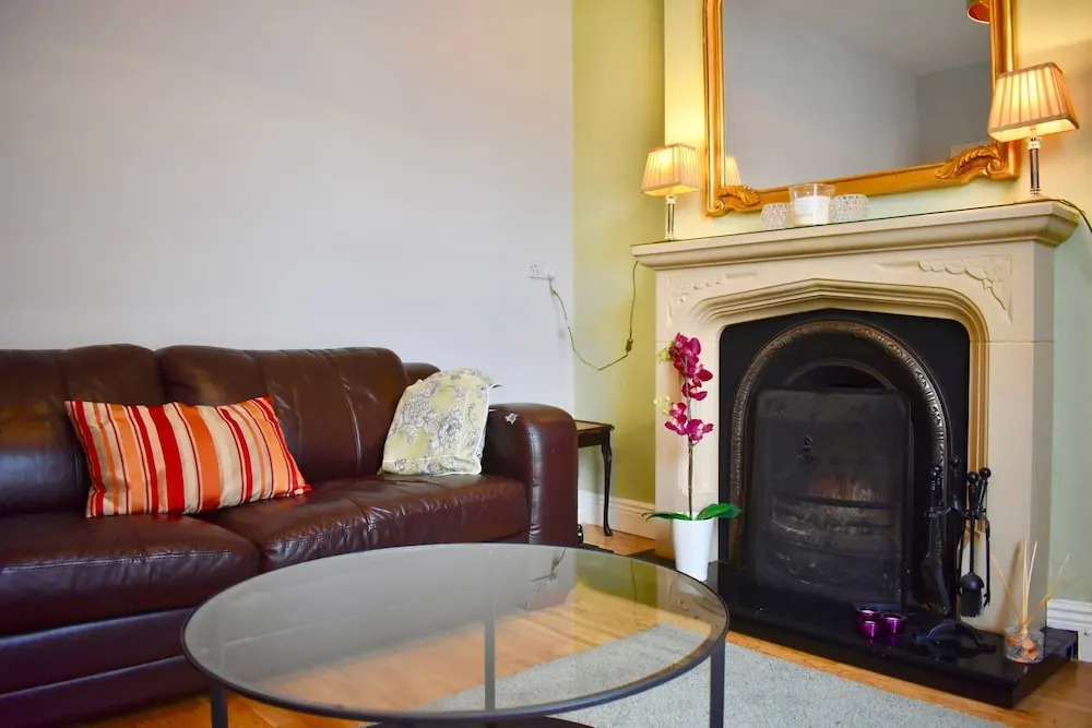 Traditional 4 Bedroom Home in Trendy Ranelagh