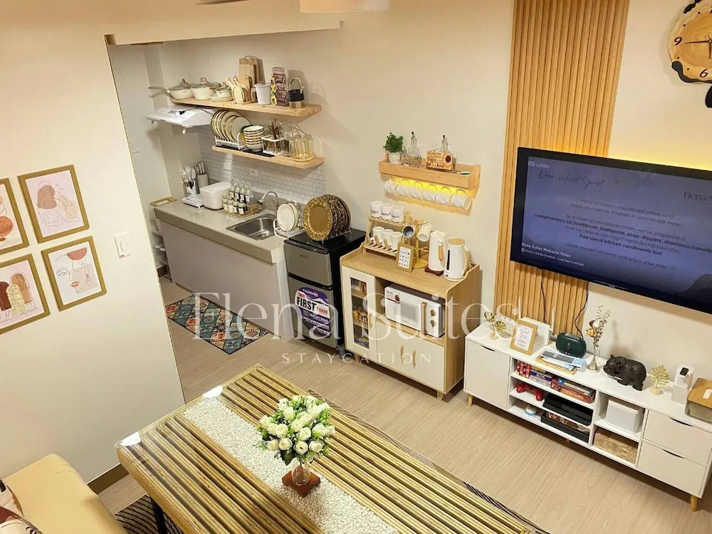 Aesthetic Cozy Stay With Ps4, Netflix & Coffee Nook - Elena Suites Staycation