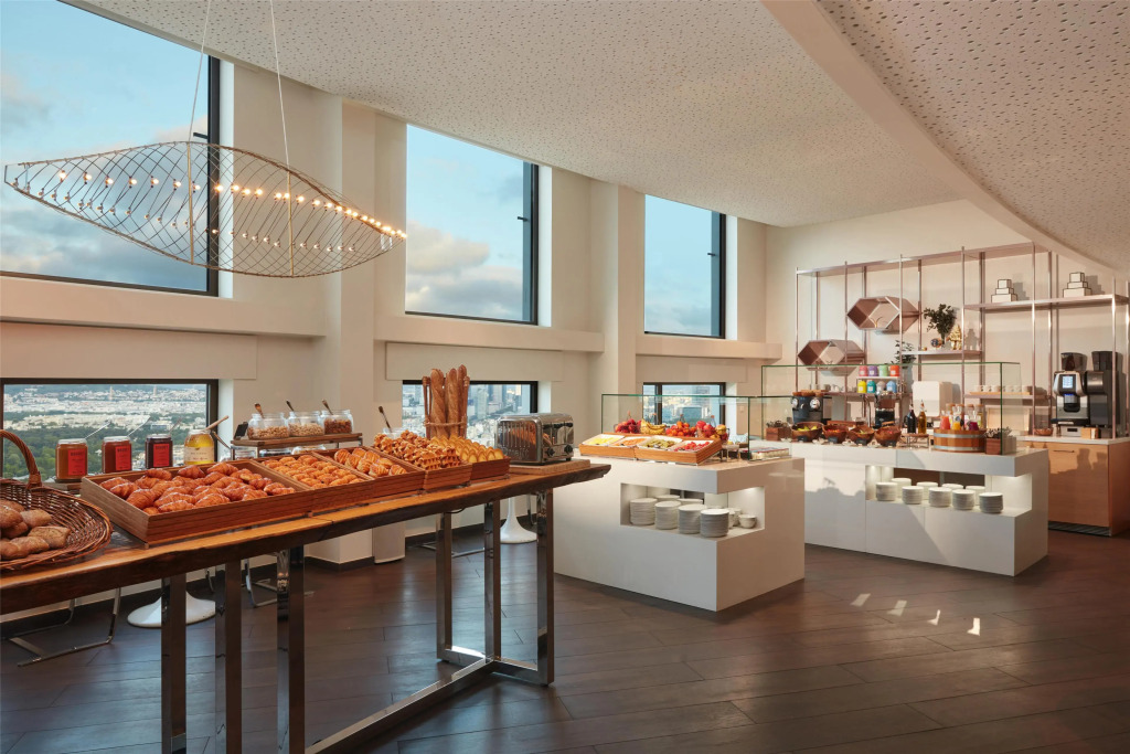 Отель Hyatt Regency Paris Etoile