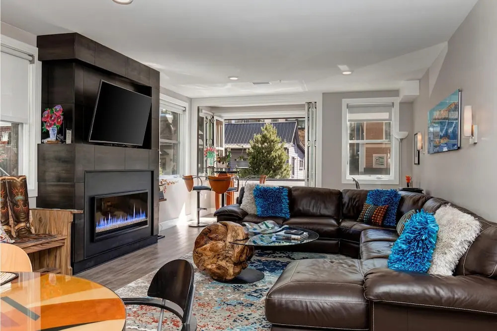 820 Park Ave #204 by Park City Lodging