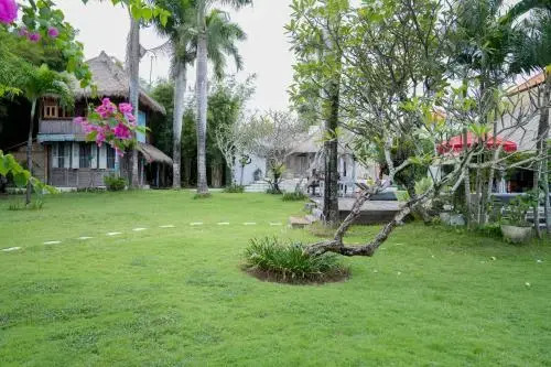 Villa Kalis, 10BR, Sleeps 24, Perfect for Groups, Best Value Seminyak