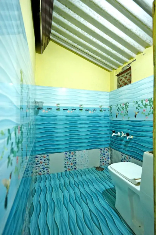Karadikallu Homestay - Private Waterfalls, Trek, Hill Top, Home Food