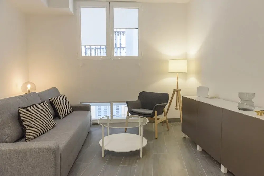Apartamentos Constitución by Renthas
