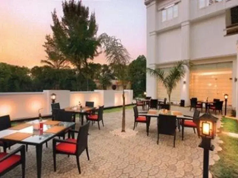 Hotel Wyte Portico