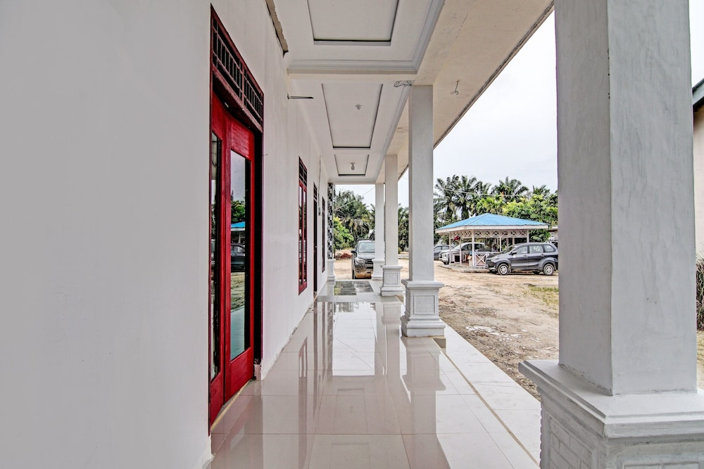 Hotel O Wisma Cendana Syariah Near PASAR FLAMBOYAN
