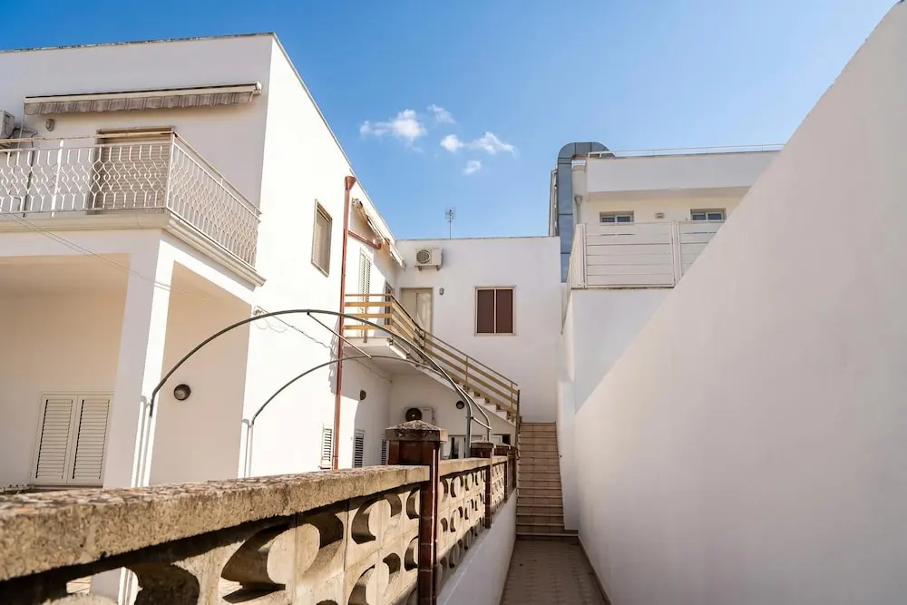 Onde Dorate in Centre, Close to Beach