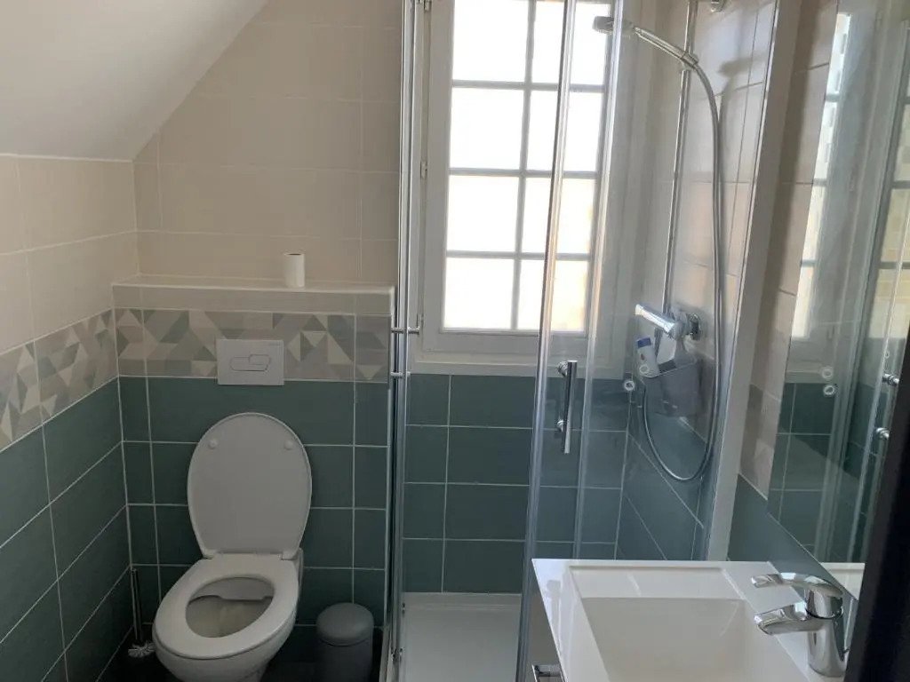 Maison Familiale avec Terrasse, 2 Chambres, Accès Plage et Golf - Animaux Bienvenus - FR-1-482-57