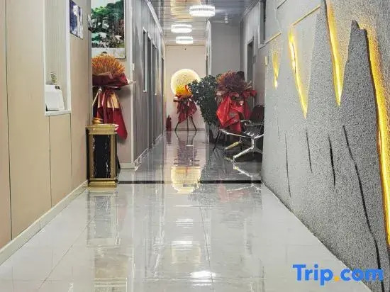 Yuzhong Senshu Business Hotel
