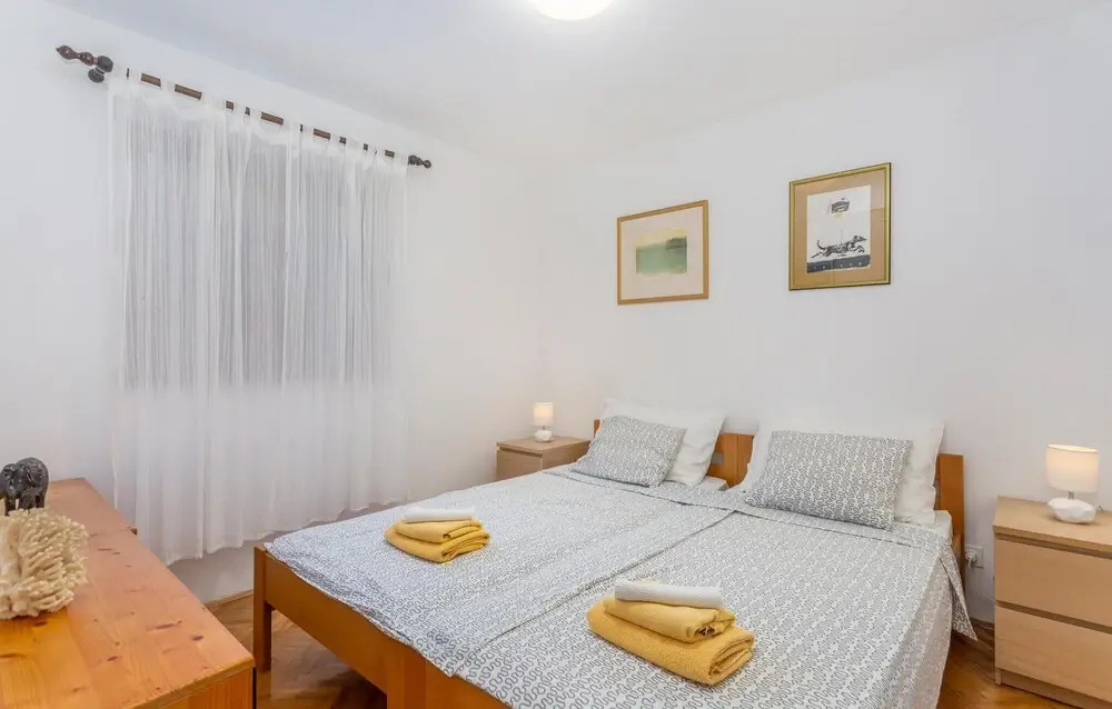 Awesome Home in Njivice With Wifi and 2 Bedrooms